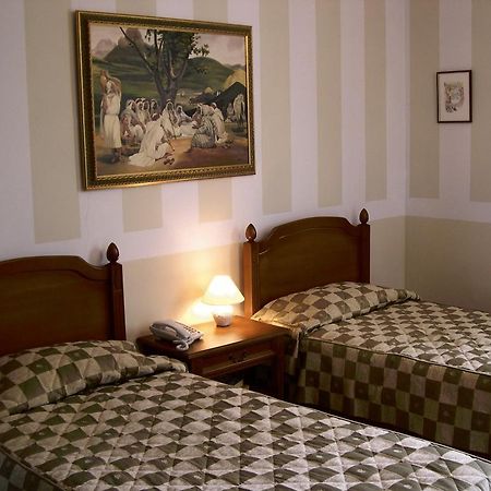 Hotel Piccolo Mondo Bucarest Chambre photo